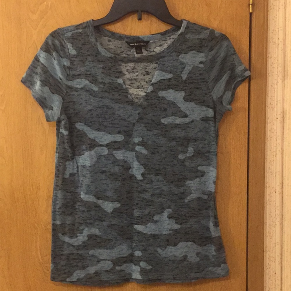 Camo top